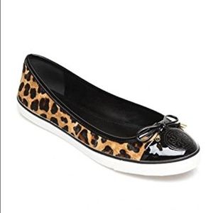 Tory Burch Skylar Calf Hair leopard sneakers sz: 8